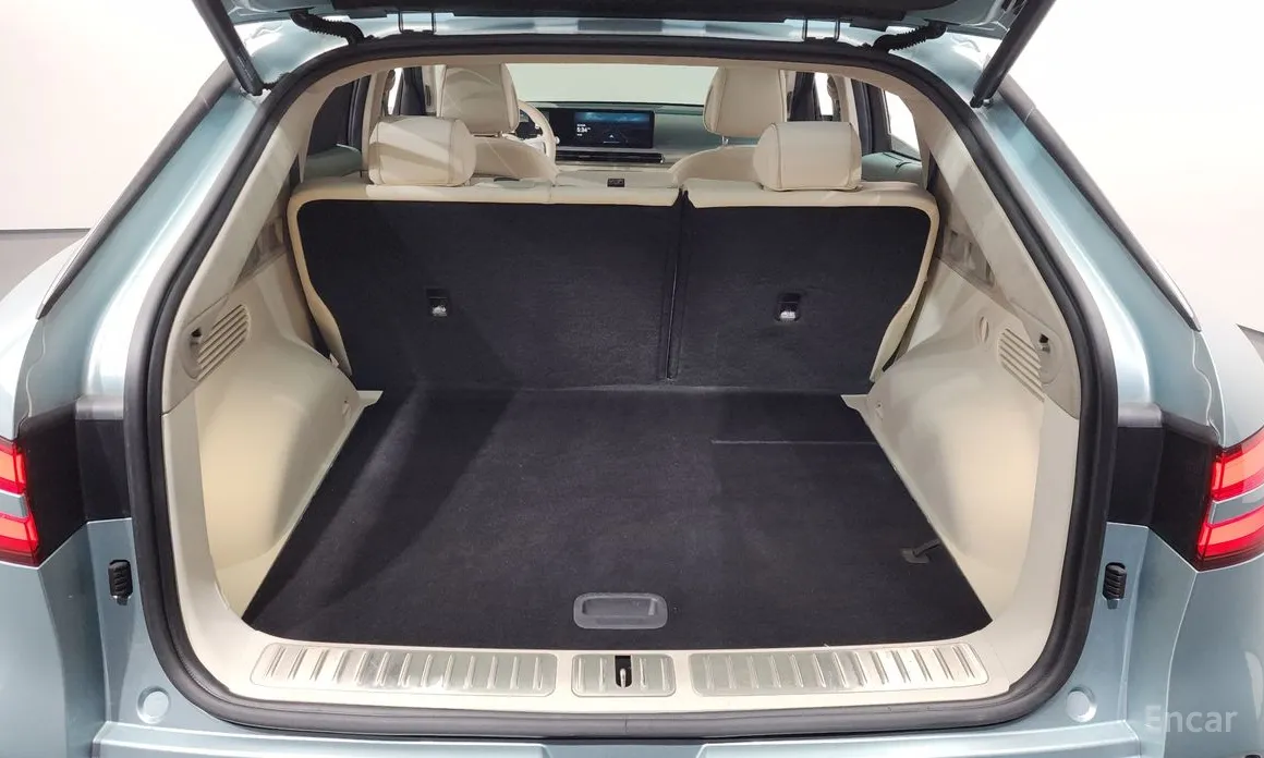 Фото 20 - Genesis GV60