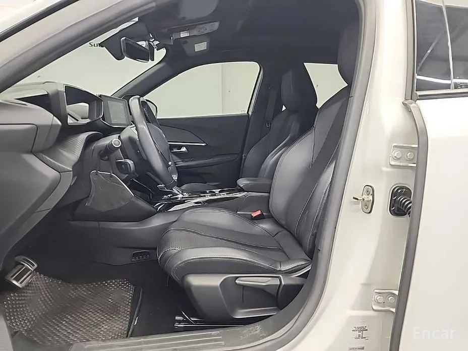 Фото 11 - Peugeot 2008