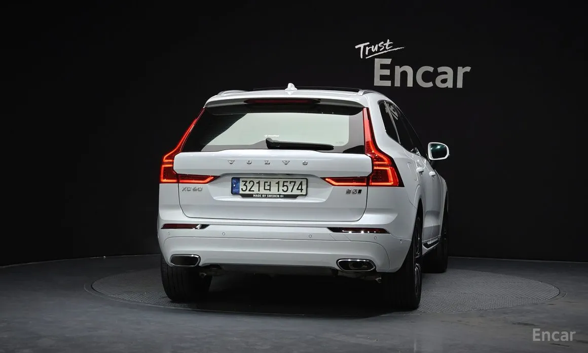 Фото 4 - Volvo XC60