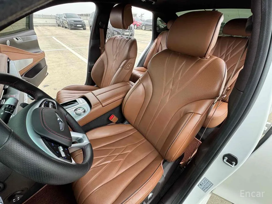 Фото 11 - Genesis G80