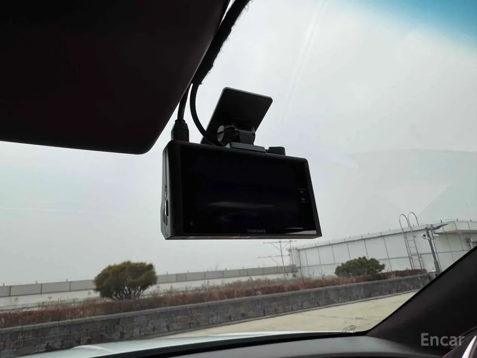 Фото 12 - Genesis G80