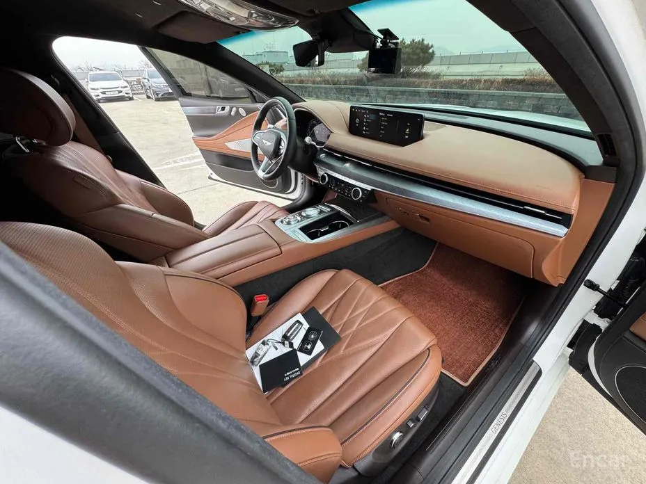 Фото 13 - Genesis G80