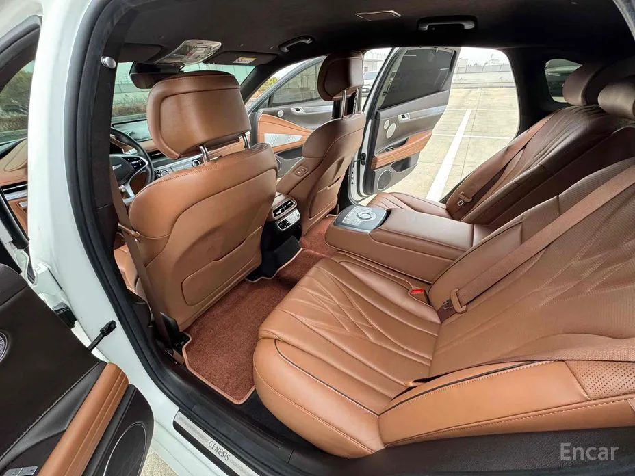 Фото 18 - Genesis G80