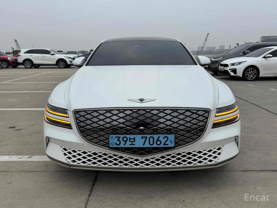 Фото 3 - Genesis G80