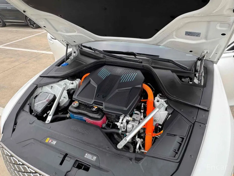 Фото 6 - Genesis G80