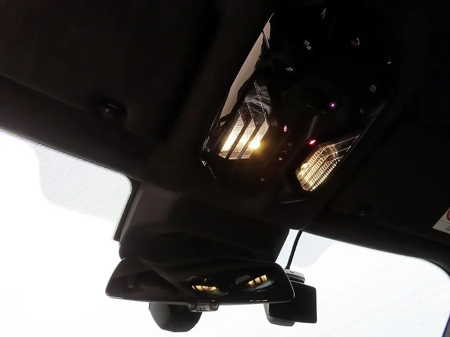 Фото 13 - BMW i7