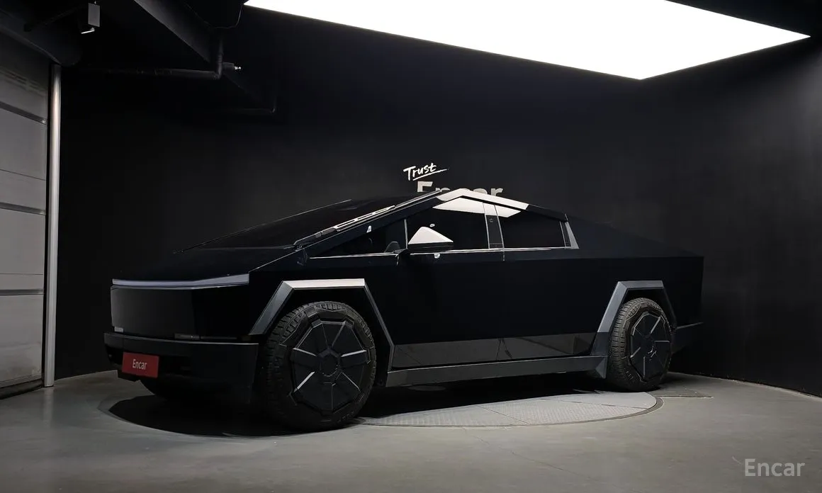 Фото 1 - Tesla Cybertruck