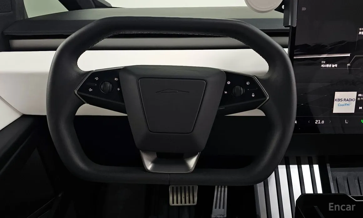 Фото 13 - Tesla Cybertruck