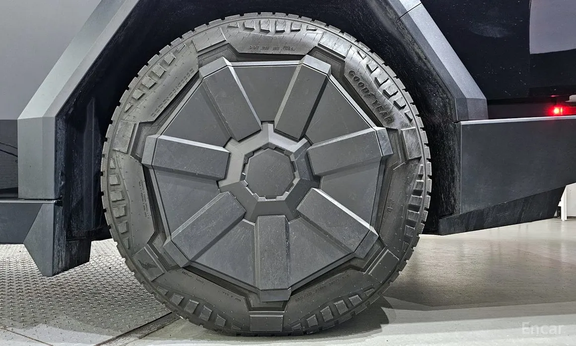 Фото 5 - Tesla Cybertruck