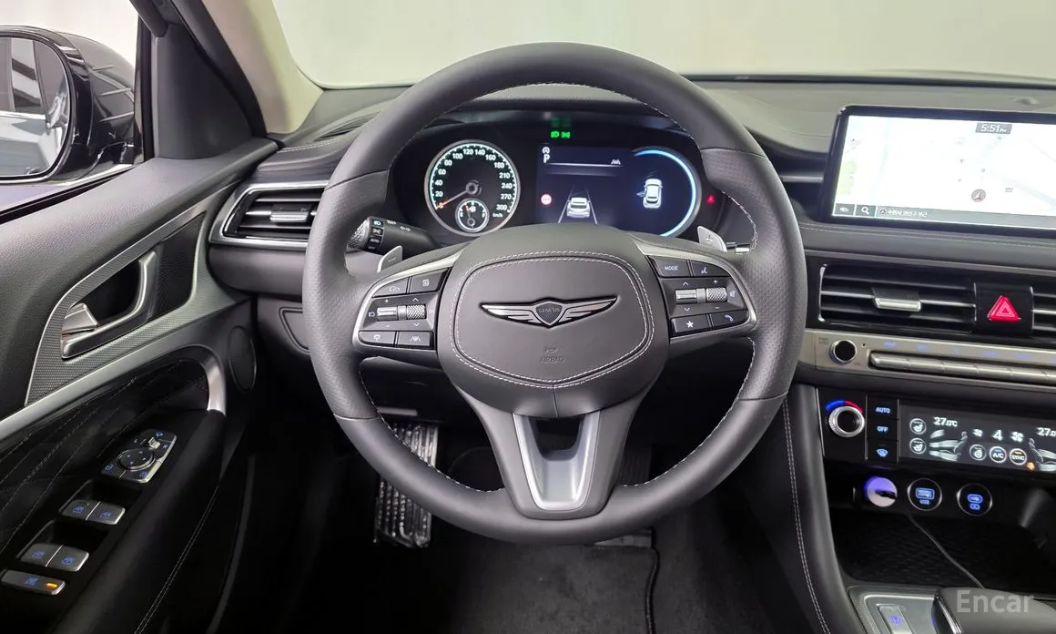 Фото 13 - Genesis G70