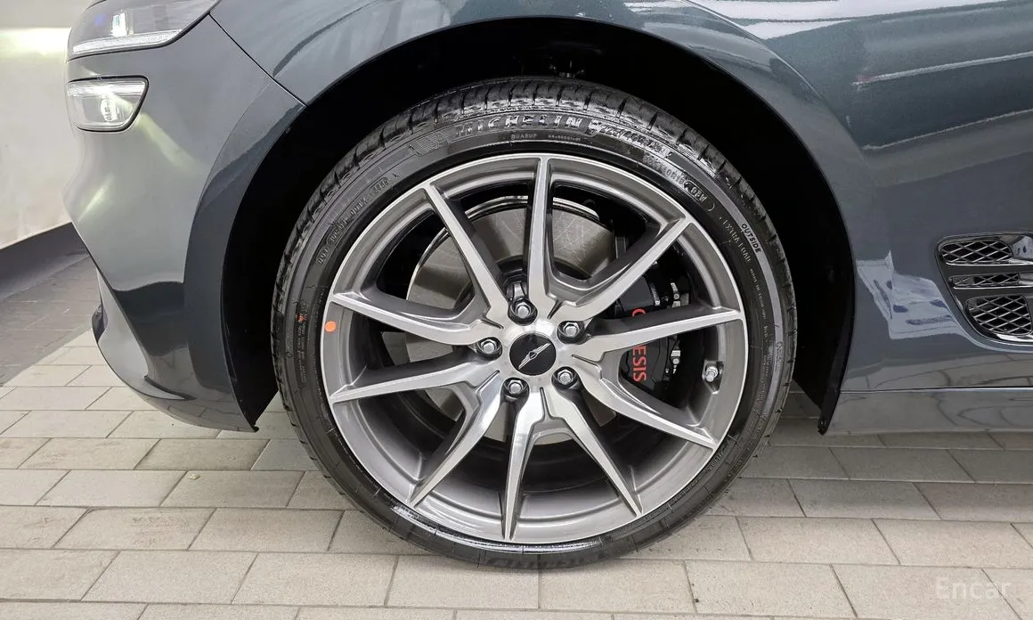 Фото 5 - Genesis G70