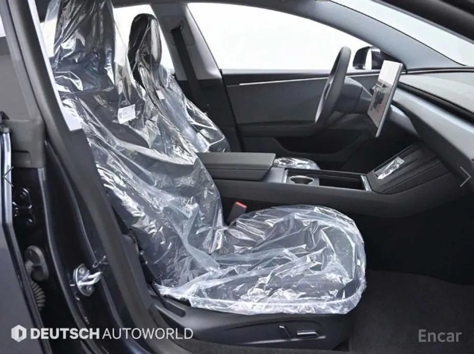 Фото 10 - Tesla Model 3