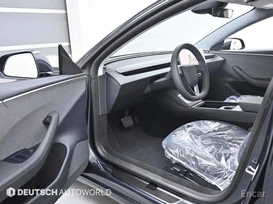 Фото 11 - Tesla Model 3