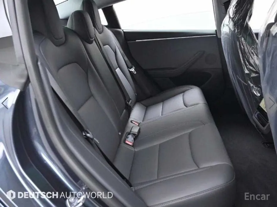 Фото 12 - Tesla Model 3