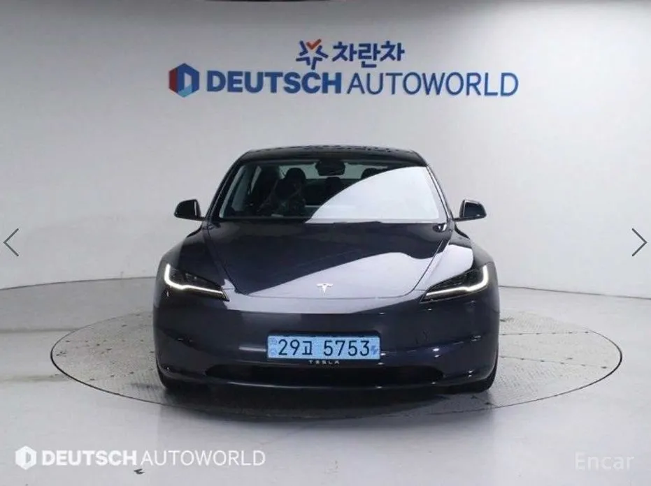 Фото 3 - Tesla Model 3