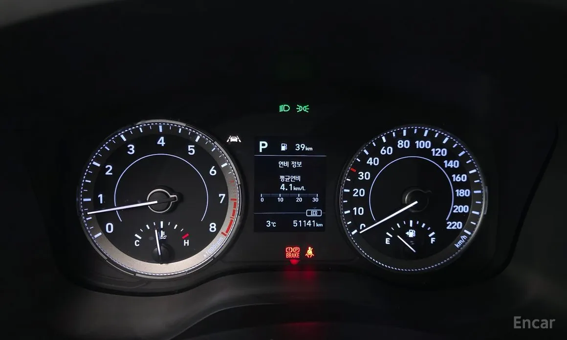 Фото 8 - Hyundai Venue