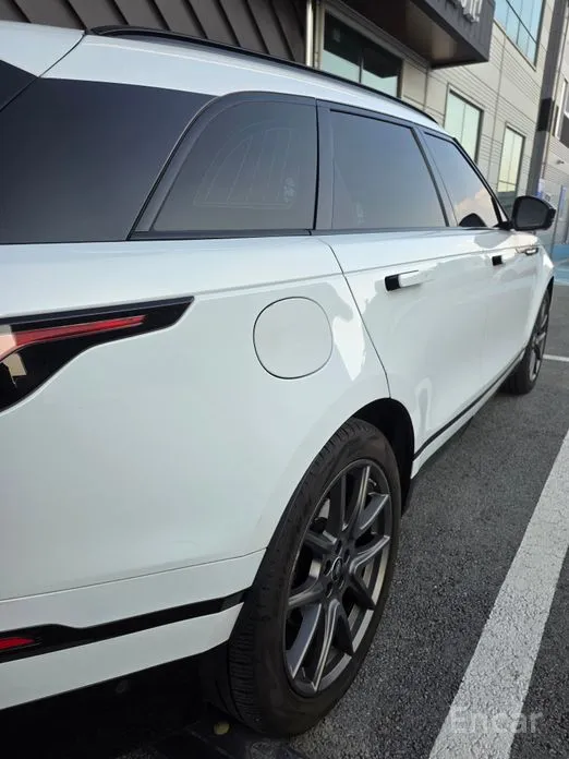 Фото 3 - Land Rover Range Rover Velar