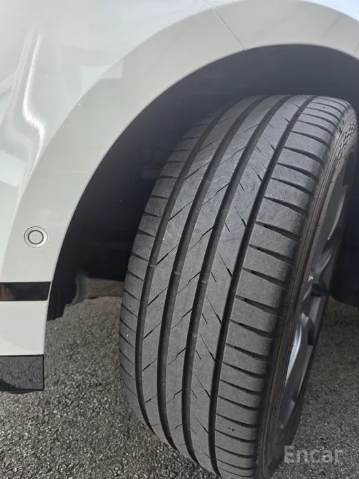 Фото 4 - Land Rover Range Rover Velar