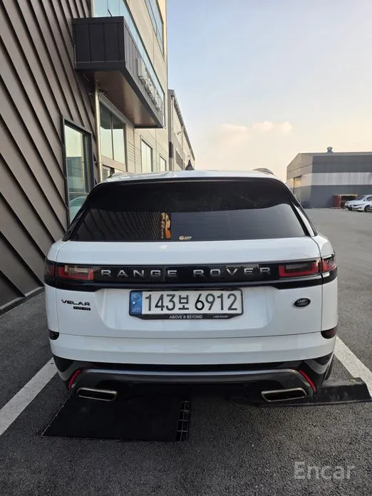 Фото 8 - Land Rover Range Rover Velar