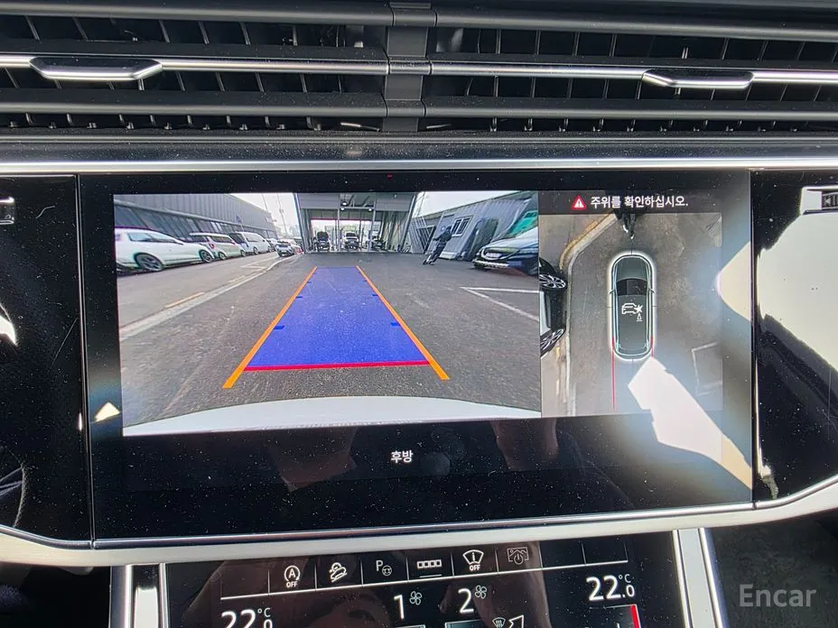 Фото 10 - Audi Q7