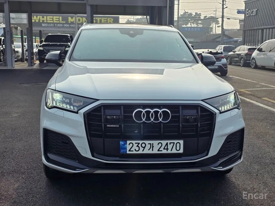 Фото 2 - Audi Q7