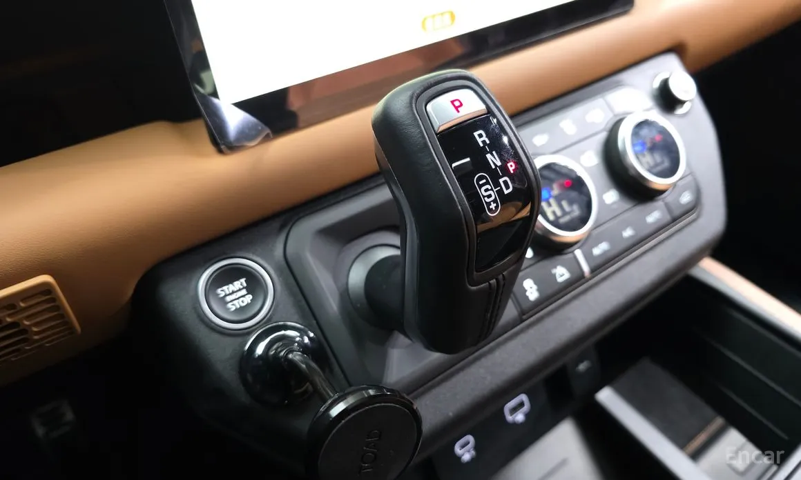 Фото 9 - Land Rover Defender