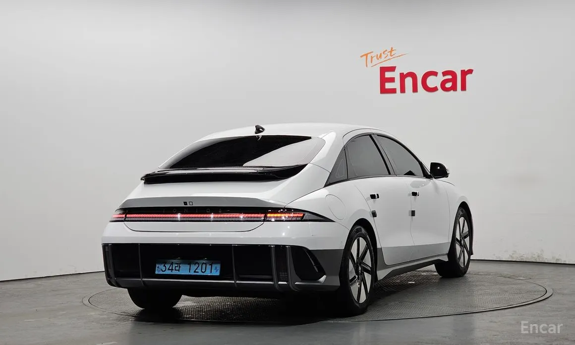 Фото 2 - Hyundai Ioniq 6