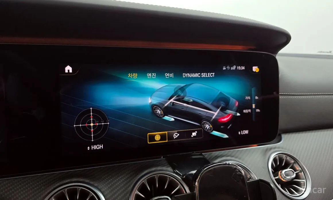 Фото 16 - Mercedes-Benz AMG GT