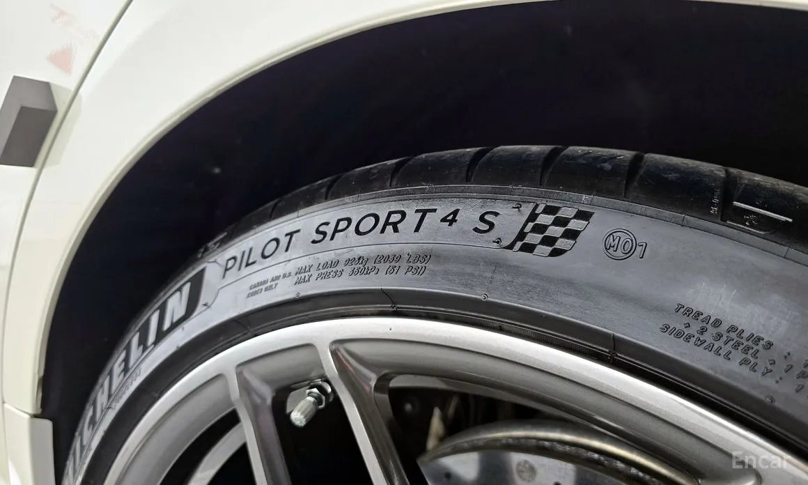 Фото 17 - Mercedes-Benz AMG GT