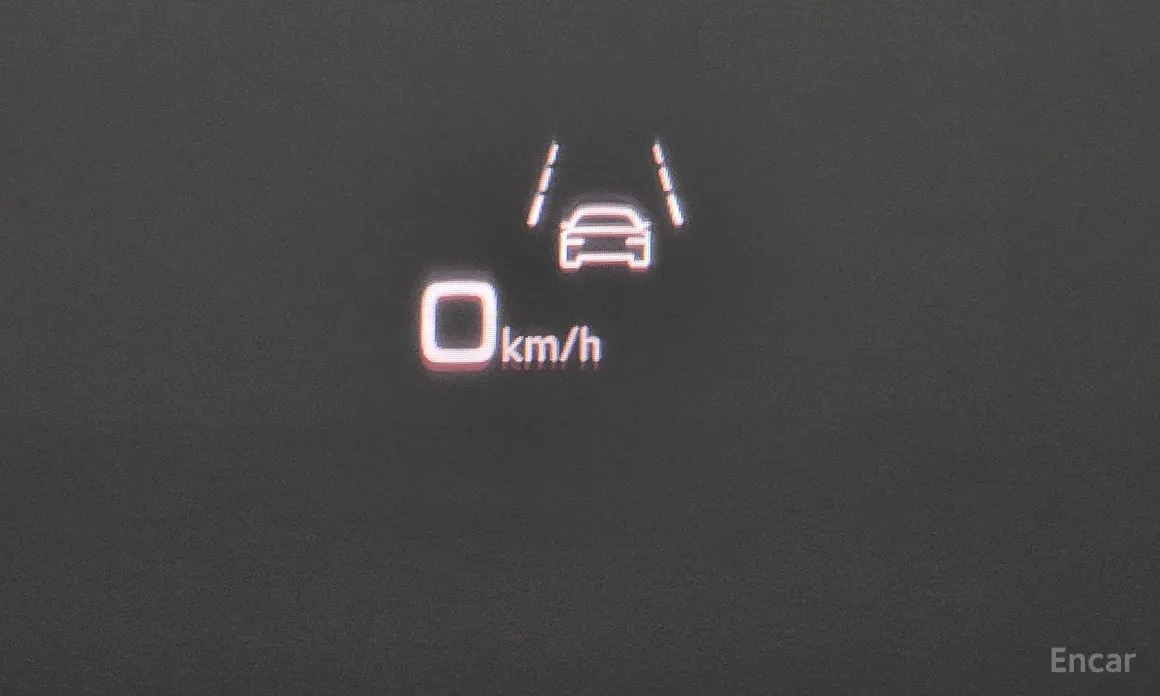 Фото 17 - Audi Q8