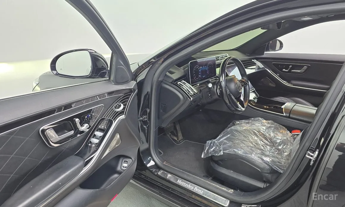 Фото 10 - Mercedes-Benz S-Class