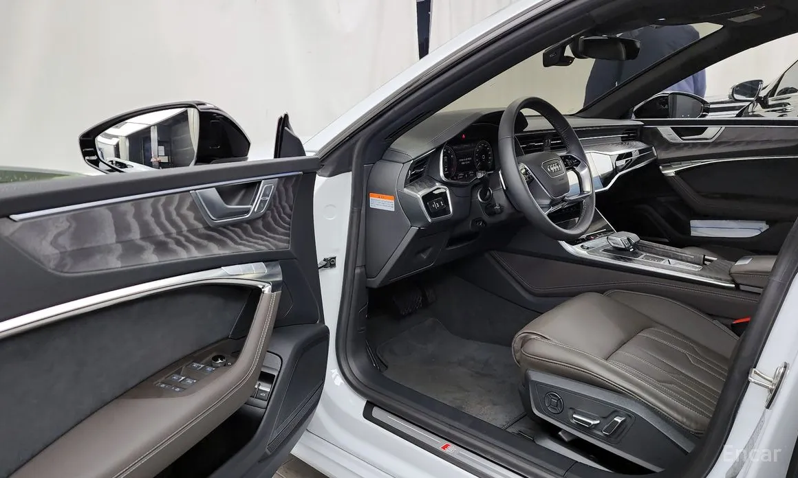 Фото 10 - Audi A7