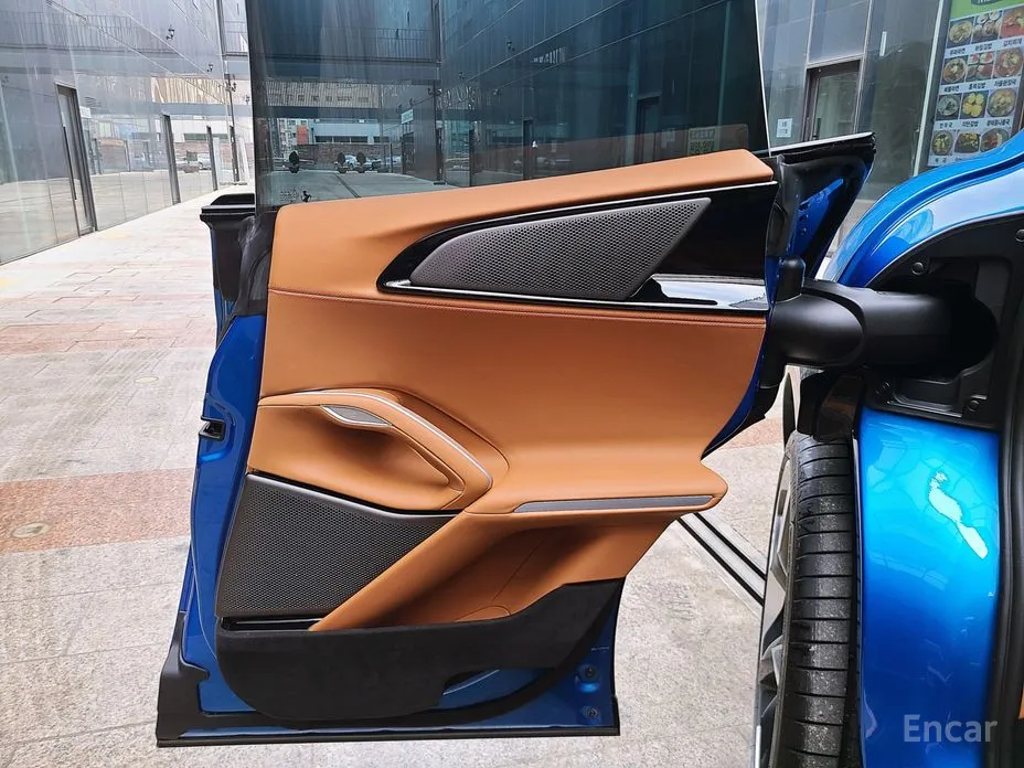 Фото 14 - Ferrari Purosangue