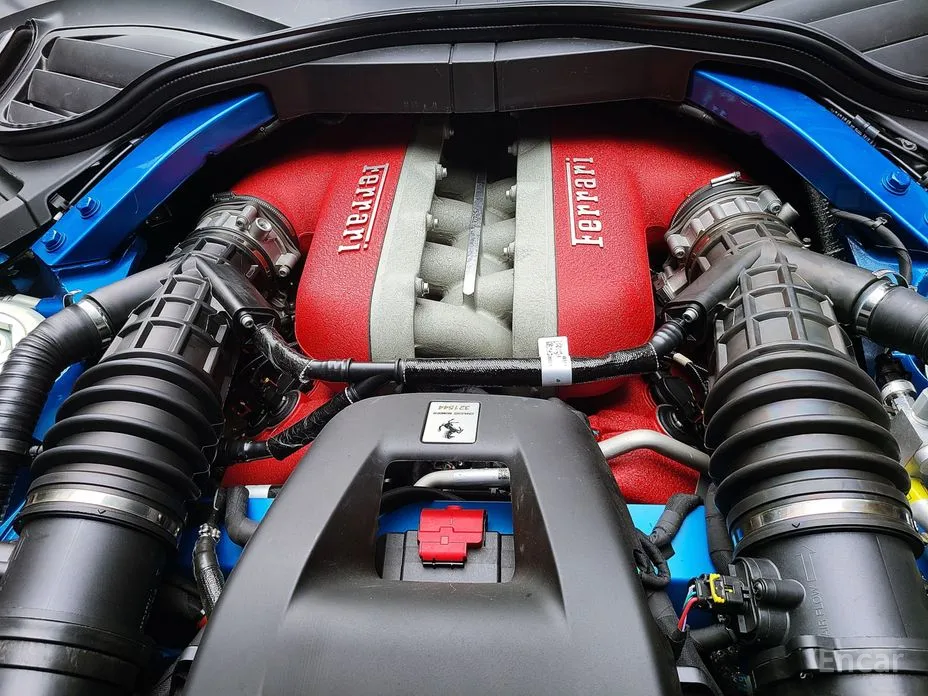 Фото 18 - Ferrari Purosangue
