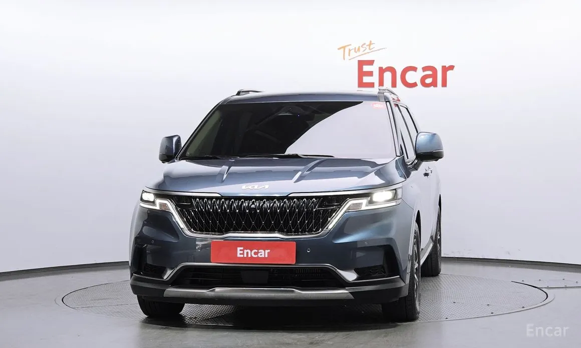 Фото 3 - Kia Carnival