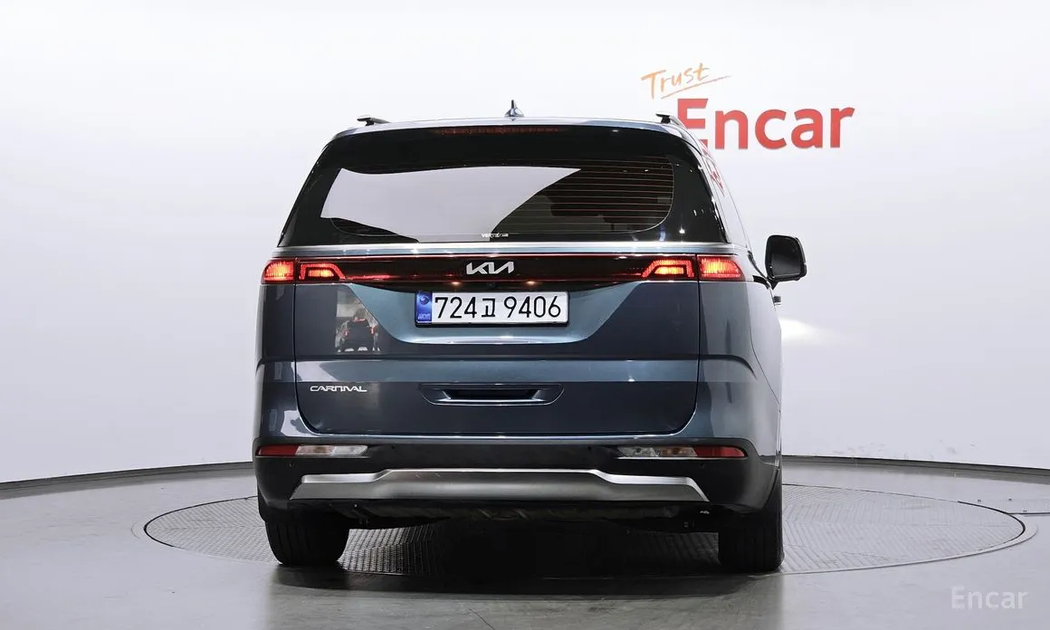 Фото 4 - Kia Carnival