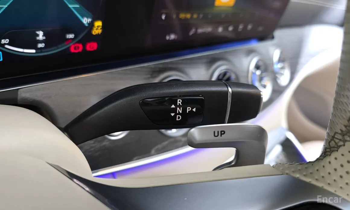 Фото 9 - Mercedes-Benz AMG GT