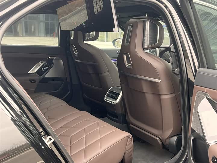 Photo 5 - BMW 7 Series