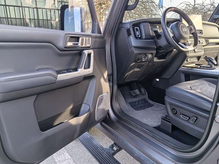 Photo 4 - BAW 212 T01