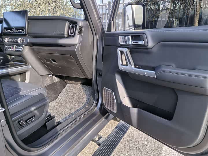 Photo 8 - BAW 212 T01