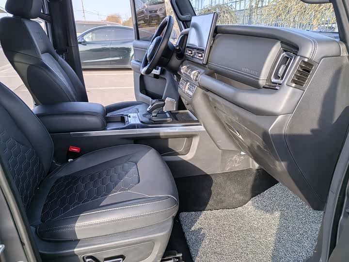 Photo 9 - BAW 212 T01