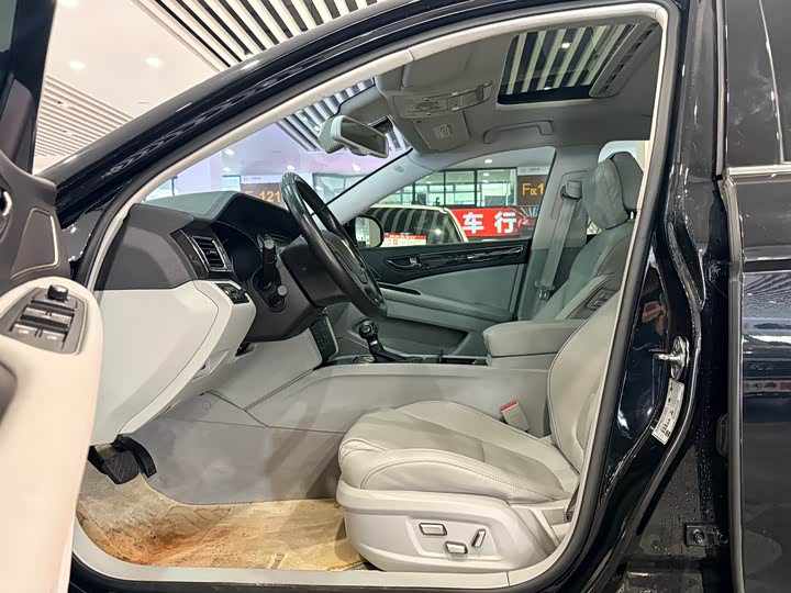 Фото 5 - Hongqi H7