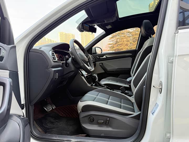 Фото 4 - Volkswagen T-Roc