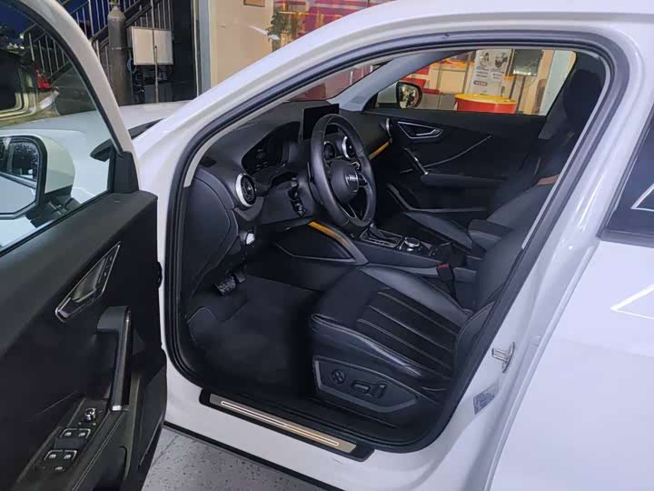 Фото 2 - Audi Q2L