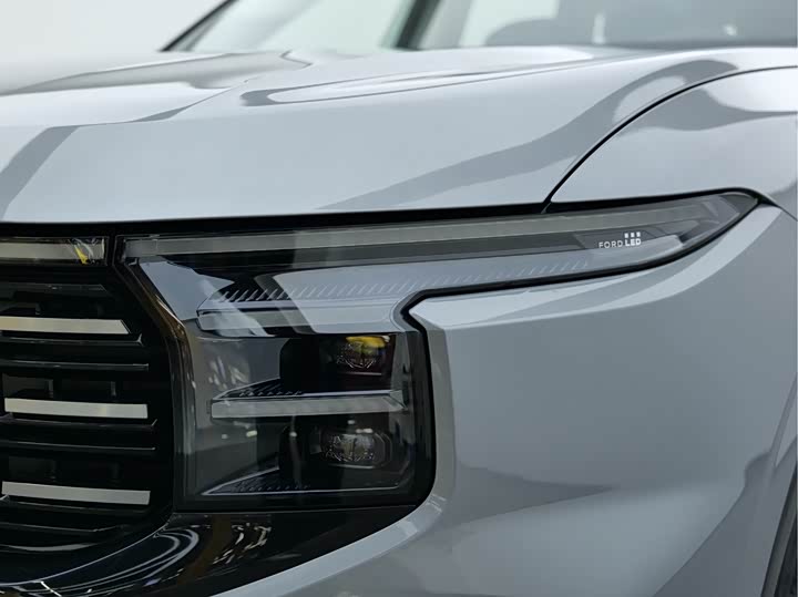 Фото 8 - Ford Edge