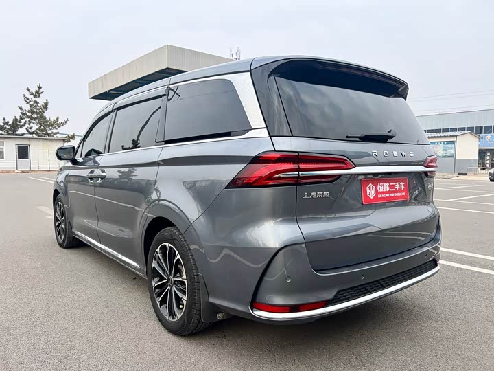 Фото 4 - Roewe iMax 8