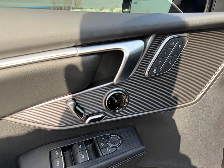 Фото 8 - Buick LaCrosse