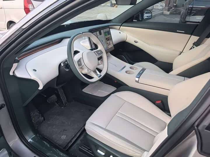 Фото 5 - Xiaomi YU7