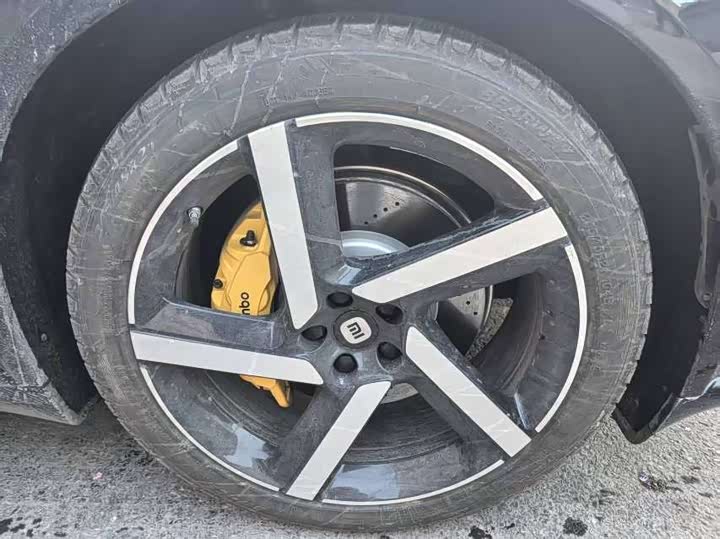 Фото 8 - Xiaomi YU7