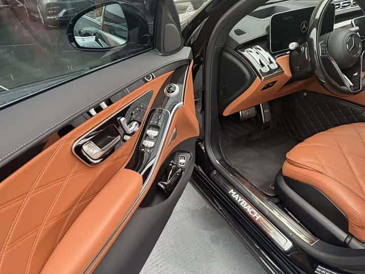 Фото 6 - Mercedes-Benz Maybach S-Class